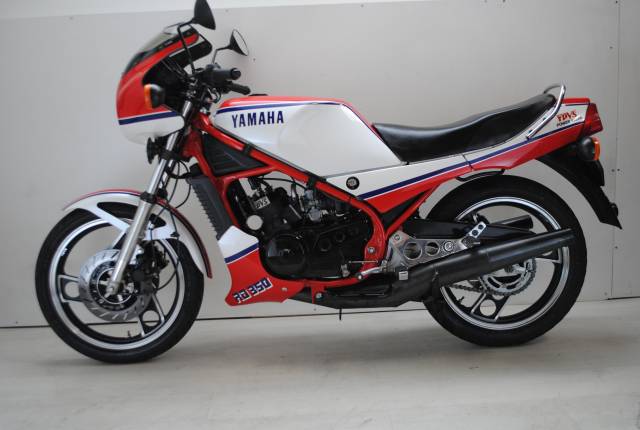 Image 1/26 of Yamaha DUMMY (1984)
