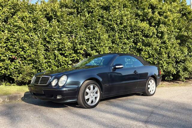 Image 1/24 of Mercedes-Benz CLK 430 (2000)