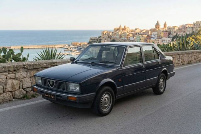 Afbeelding 1/40 van Alfa Romeo Alfetta 2.0 (1983)