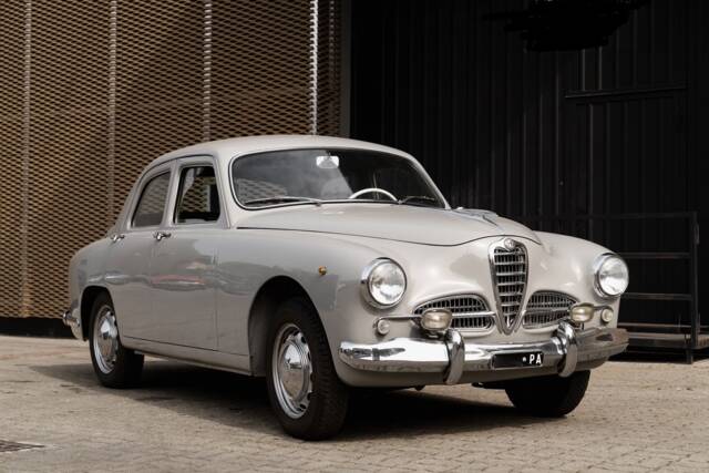 Immagine 1/54 di Alfa Romeo 1900 TI Super Berlina (1955)