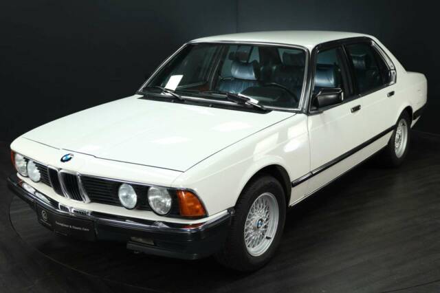 Bild 1/30 von BMW 735i (1985)