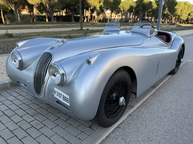 Image 1/8 of Jaguar XK 120 OTS (1953)