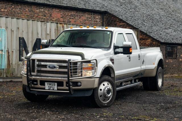 Bild 1/8 von Ford F-450 (2010)