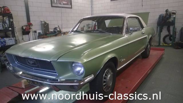 Image 1/15 of Ford Mustang 200 (1968)
