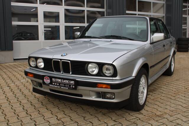 Image 1/32 de BMW 325ix (1990)