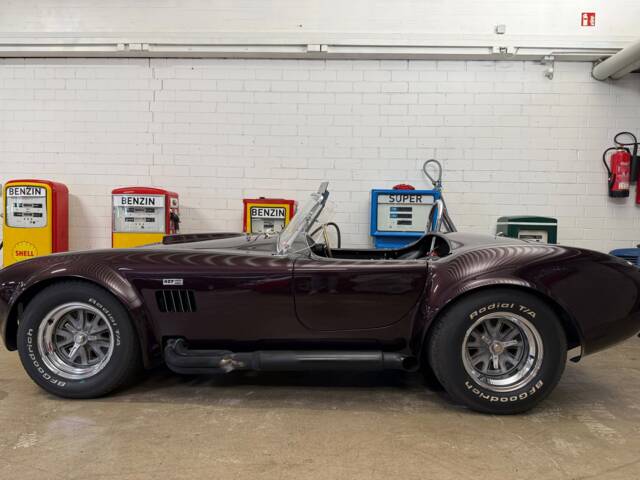 Image 1/17 of AC Cobra 427 (1968)