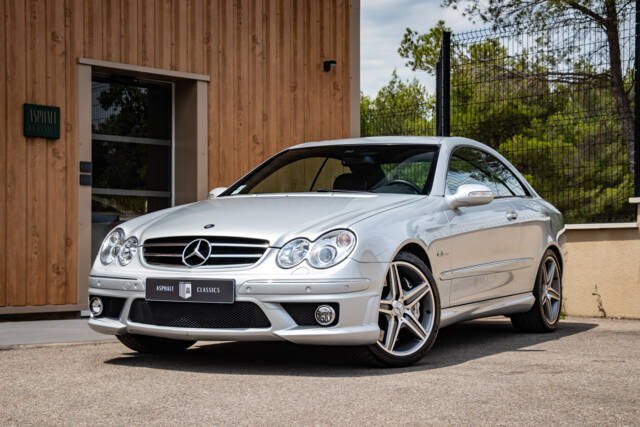 Immagine 1/50 di Mercedes-Benz CLK 63 AMG (2007)