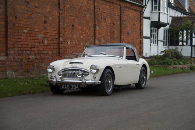 Image 1/27 de Austin-Healey 3000 Mk II (BT7) (1961)