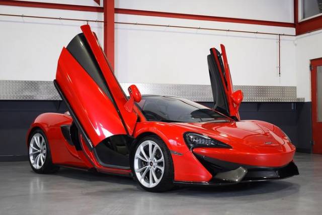 Afbeelding 1/9 van McLaren 570S Spider (2018)