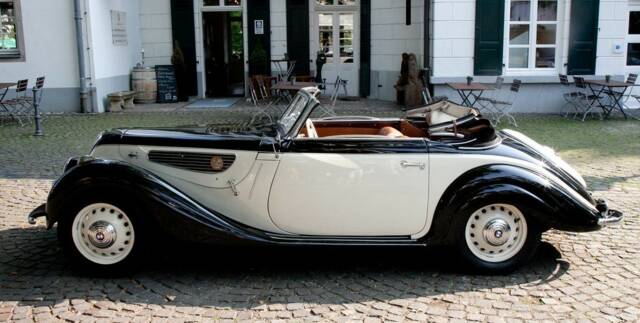 Image 1/6 de BMW 327 (1941)