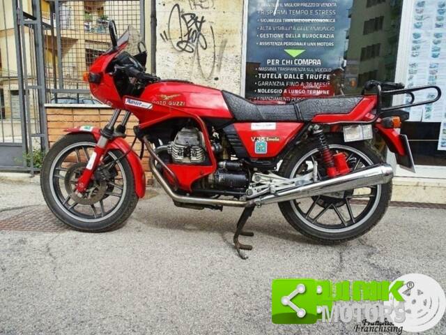 Immagine 1/10 di Moto Guzzi DUMMY (1983)