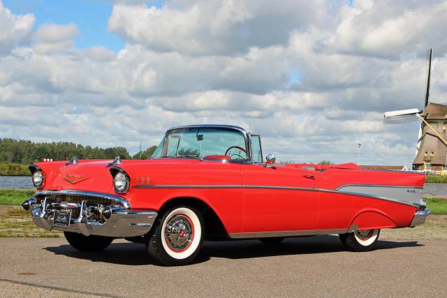 Bild 1/29 von Chevrolet Bel Air Convertible (1957)
