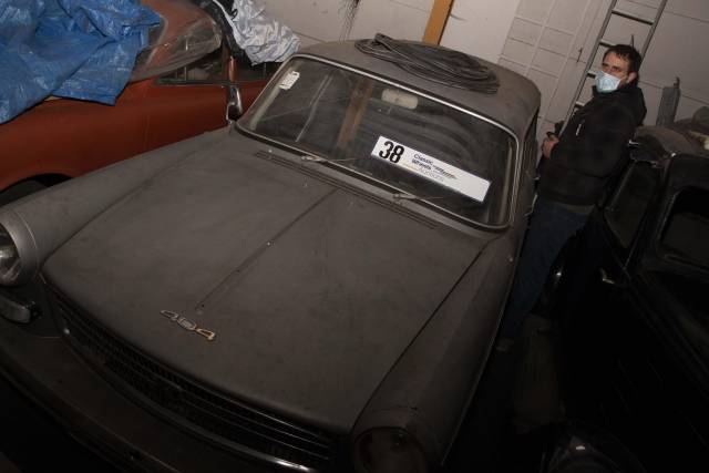 Image 1/4 of Peugeot 404 Break (1969)