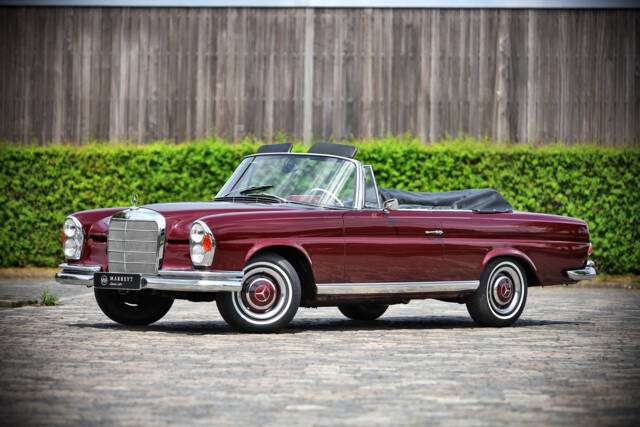 Afbeelding 1/71 van Mercedes-Benz 220 SE b (1961)