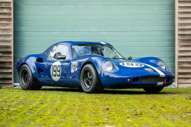 Image 1/50 of Chevron B8 (1968)