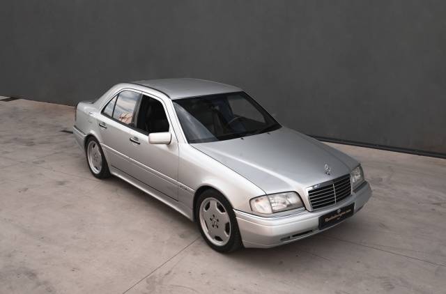 Image 1/41 of Mercedes-Benz C 36 AMG (1995)