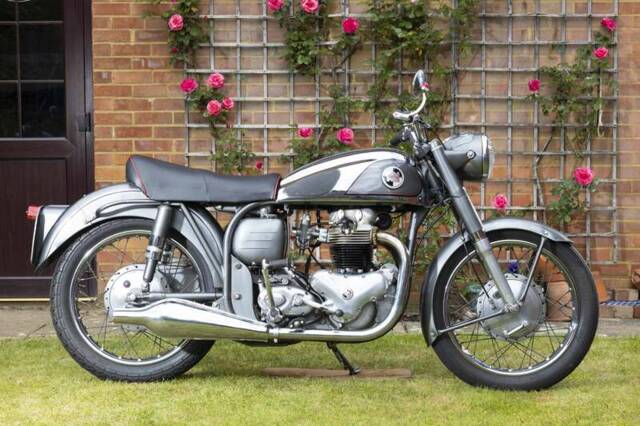 Image 1/34 of Norton Dominator 99 (1956)