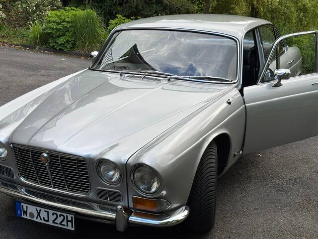 Bild 1/15 von Jaguar XJ 6 4.2 (1972)
