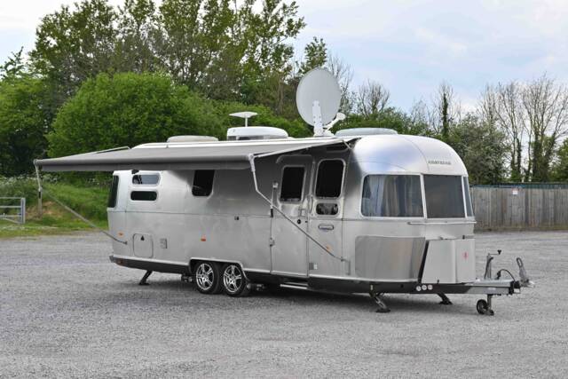 Image 1/8 of Airstream 684 (2010)
