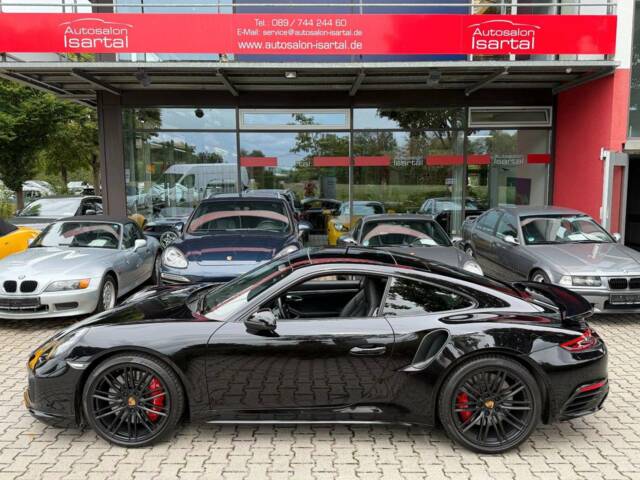 Image 1/39 of Porsche 911 Turbo (2018)