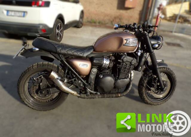 Bild 1/10 von Triumph DUMMY (2000)