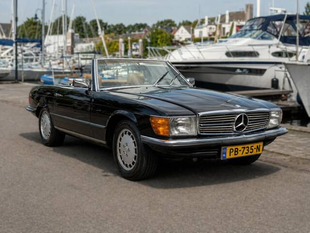 Image 1/8 de Mercedes-Benz 380 SL (1982)