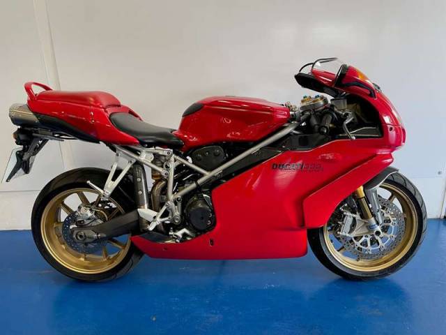 Bild 1/34 von Ducati DUMMY (2004)