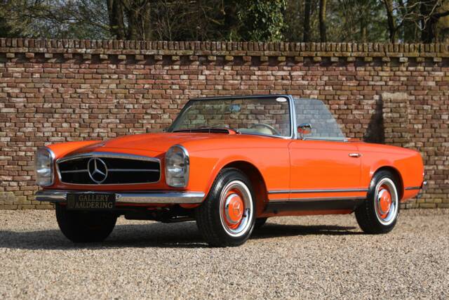 Image 1/50 of Mercedes-Benz 230 SL (1964)
