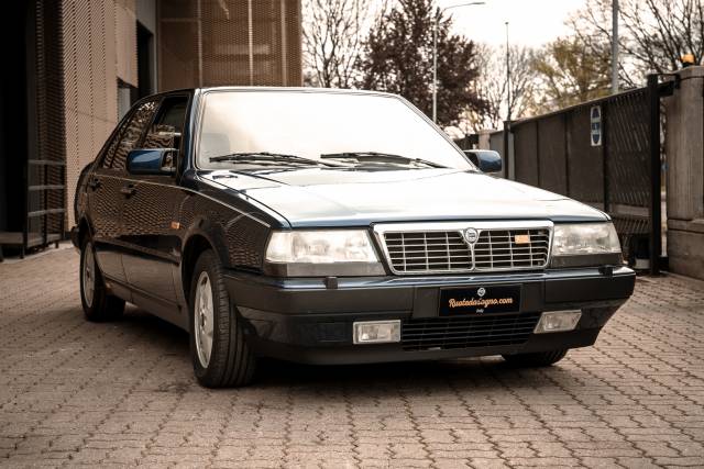 Bild 1/43 von Lancia Thema 8.32 (1987)