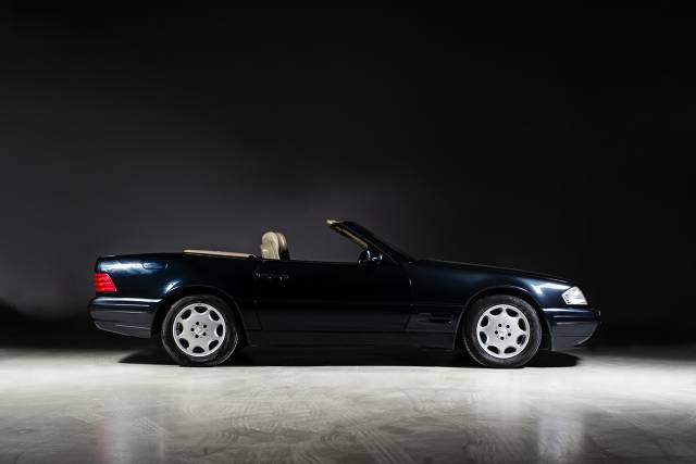 Afbeelding 1/38 van Mercedes-Benz SL 320 (1997)