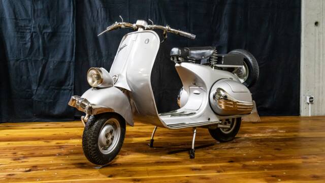 Image 1/13 de Piaggio Vespa 125 (1954)