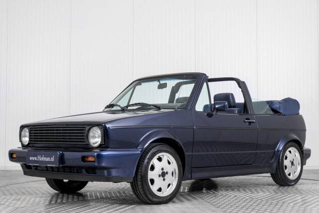 Immagine 1/50 di Volkswagen Golf Mk I Convertible 1.8 (1992)