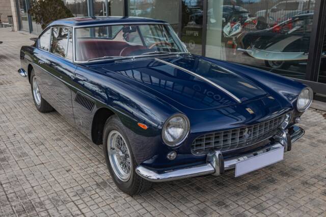 Bild 1/21 von Ferrari 250 GT 2+2 (1961)