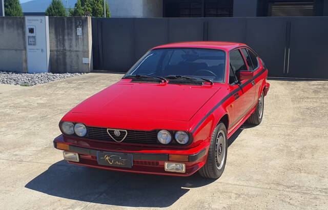 Afbeelding 1/35 van Alfa Romeo GTV 2.0 (1981)