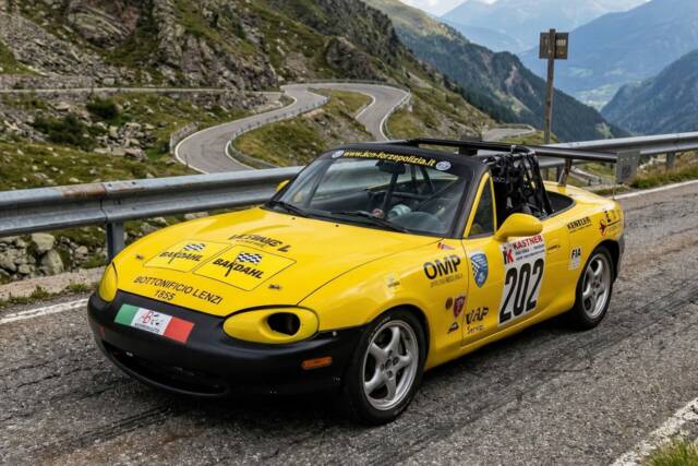 Immagine 1/29 di Mazda MX-5 1.8 (2001)