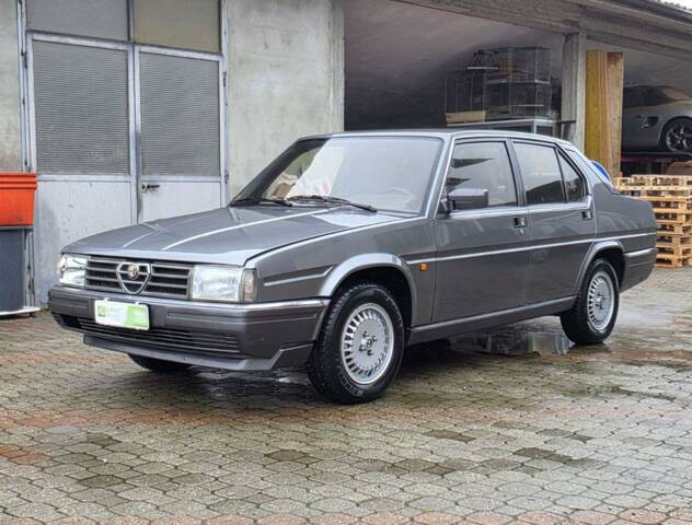 Bild 1/38 von Alfa Romeo 90 2.0 V6 Super (1985)
