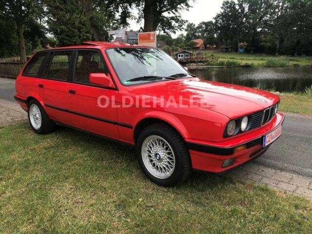Bild 1/15 von BMW 316i Touring (1993)