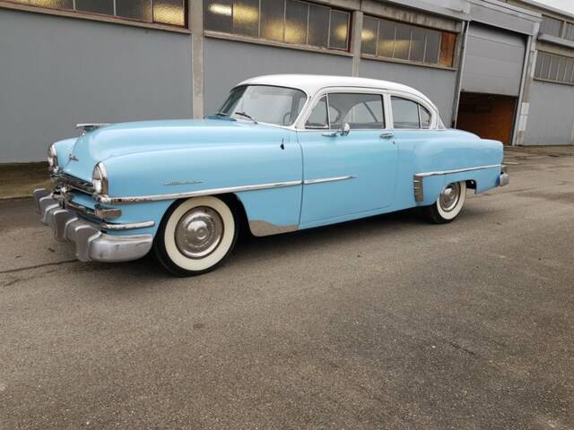 Image 1/7 de Chrysler Windsor Club Coupe (1953)