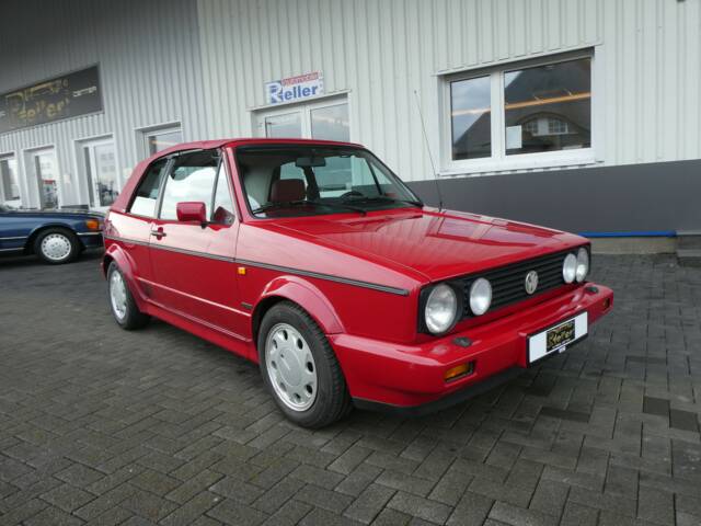 Bild 1/23 von Volkswagen Golf I Cabrio 1.8 (1990)