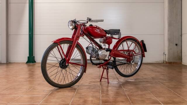 Image 1/13 de Moto Guzzi Guzzino 65 (1900)