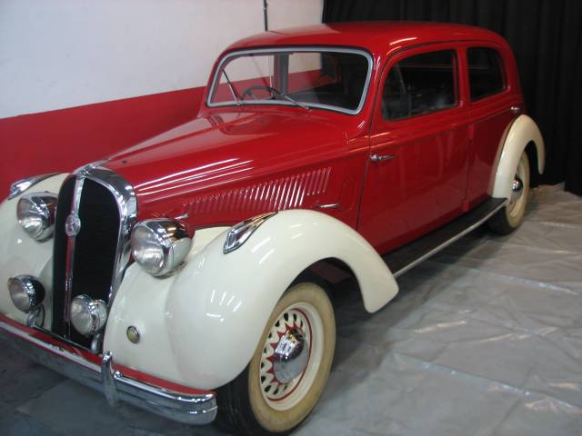 Afbeelding 1/7 van Hotchkiss 686 Sedan (1939)