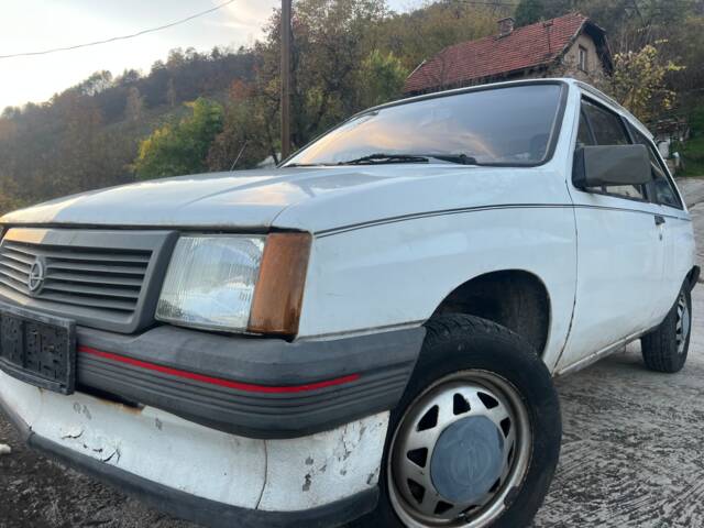 Bild 1/11 von Opel Corsa 1.2 (1988)