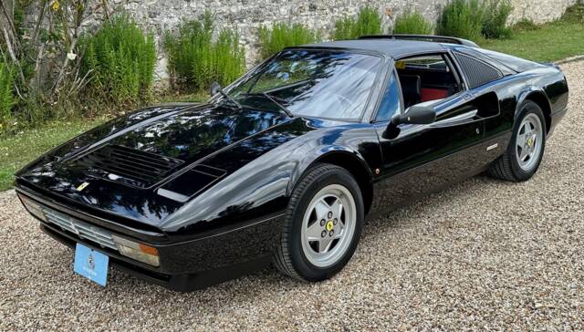Bild 1/86 von Ferrari 328 GTS (1988)