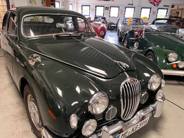 Image 1/15 of Jaguar 2.4 Litre (1956)