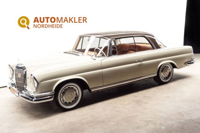 Bild 1/54 von Mercedes-Benz 220 SE b (1963)