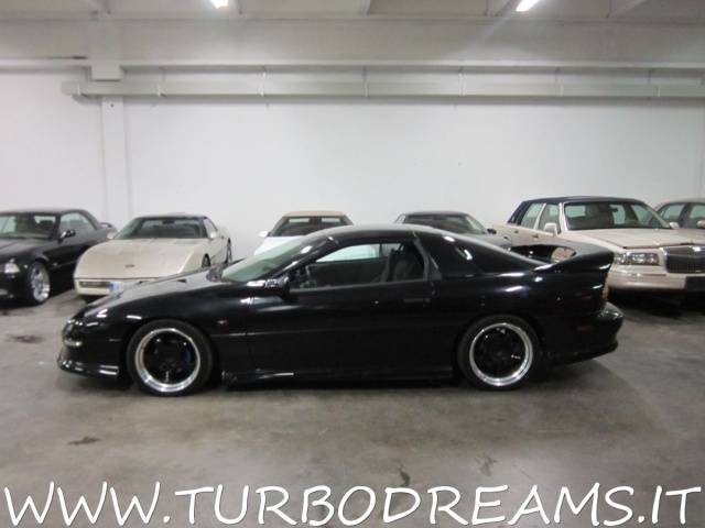 Afbeelding 1/4 van Chevrolet Camaro 230 (1995)