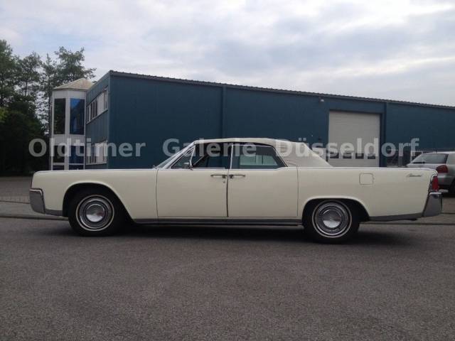 Image 1/14 de Lincoln Continental Convertible (1962)