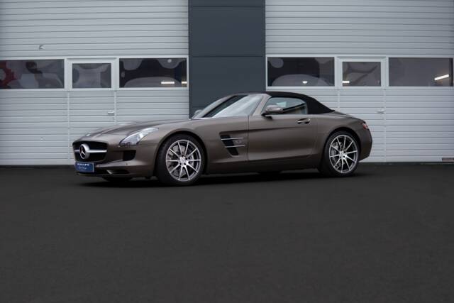Image 1/45 of Mercedes-Benz SLS AMG Roadster (2012)