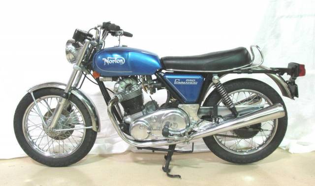 Image 1/8 de Norton DUMMY (1974)
