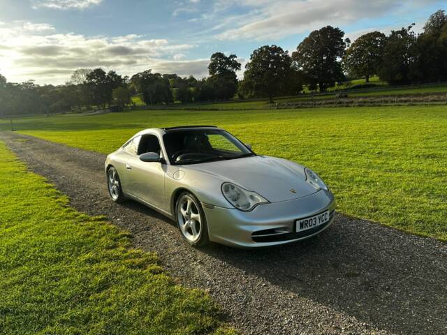 Image 1/54 de Porsche 911 Carrera (2003)